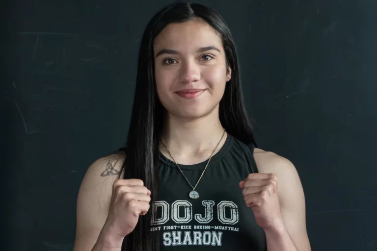 Sharon Forero, entrenadora de boxeo, kickboxing y muay thai en Bogotá